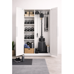 Armario deportivo con estación de poleas integrada